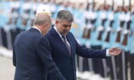 Marcel Ciolacu i-a dat lui Erdogan un cadou cu mare valoare simbolică: Nici 'Sultanul' nu s-a lăsat mai prejos