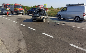 Accident grav cu 5 victime, la Bacău. Au fost implicate 3 mașini