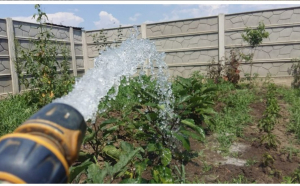 Zeci de sate primesc apă cu porţia