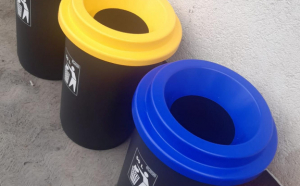 Elevii, obligați să colecteze separat deșeurile