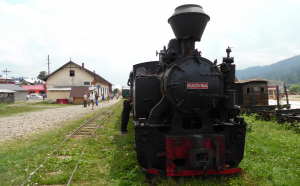 Locomotiva mocăniţei Huţulca Moldoviţa a deraiat
