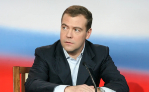 Medvedev, mai amenințător ca niciodată, inclusiv cu UE și NATO: războiul cu Ucraina va fi permanent. Rușii din străinătate, curtați de Kremlin