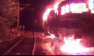 Un tren a luat foc - Mecanicul locomotivei a avut nevoie de îngrijiri medicale