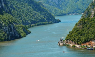 Debitul Dunării scade la 1.850 mc/s, de aproape trei ori sub media lunii iulie
