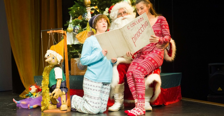   Moș Crăciun vine în avans, la Teatrul Luceafărul