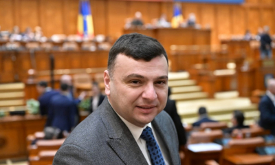 Directorul Autorităţii Vamale Române,reţinut pentru trafic de influenţă