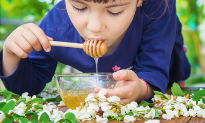 Cum poate ajuta o linguriță de miere în cazul tusei la copii. Mihai Craiu: ”În medie 2 săptămâni”
