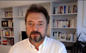 Cristian Pîrvulescu: Lupta politică în interiorul PNL poate afecta partidul în alegeri