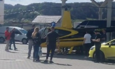 Pilotul care aterizează cu elicopterul în benzinăriile din România își bate joc de autorități: Le-a închis telefonul în nas celor de la Autoritatea Aeronautică