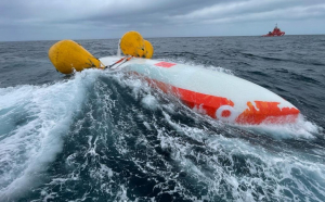 Un bărbat naufragiat în Atlantic a fost salvat după 16 ore!