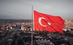 Turcia a majorat taxele pe combustibili cu aproape 200%