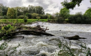 Alertă - Cod PORTOCALIU de inundații în două județe din Moldova