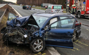Germania: Un șofer român a provocat un accident grav, dar și-a văzut în continuare de drum