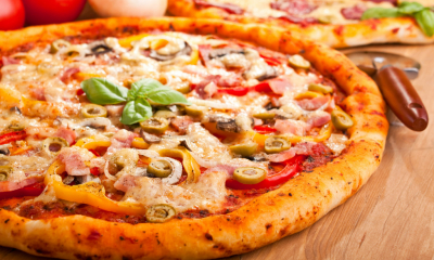 Un belgian este hărțuit cu pizza de 10 ani. Într-o singură zi au venit și 10 curieri la ușa lui