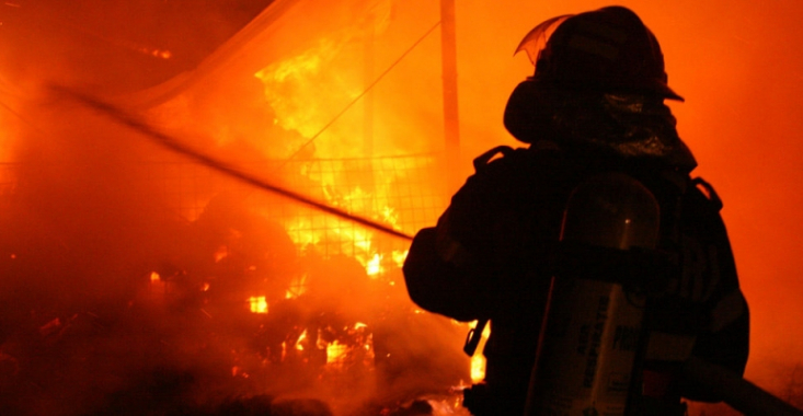 Foc într-o garsonieră din Bicaz