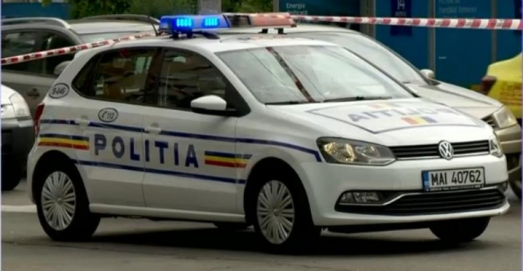 Mașină de poliție distrusă după un accident pe DN6, în Caraş-Severin