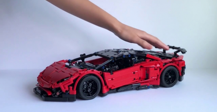 Lego va lansa un supercar din gama Lamborghini în cadrul seriei Technic Ultimate: prima imagine teaser cu modelul care debutează în iunie