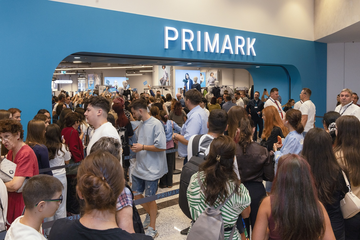 Primark a ajuns la Iași: investiție de 10 milioane de euro și 115 noi locuri de muncă