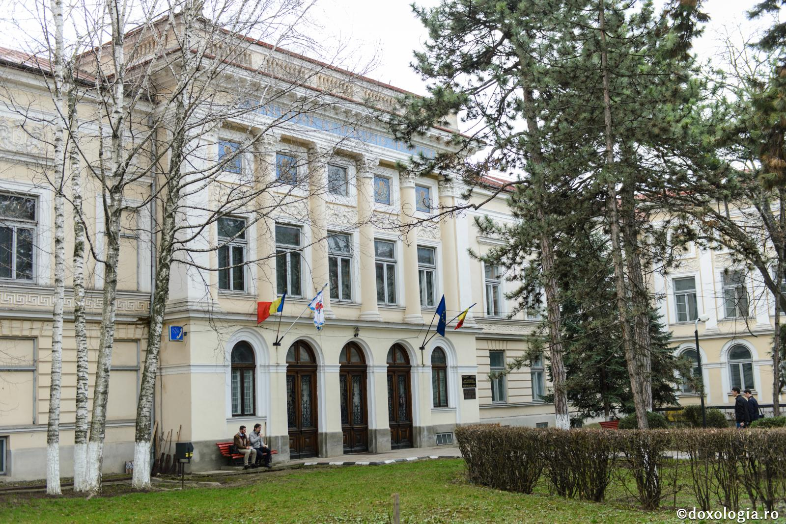 Dumitru Stăniloae intră în rândul sfinților. Iașul îi poartă moștenirea prin Facultatea de Teologie