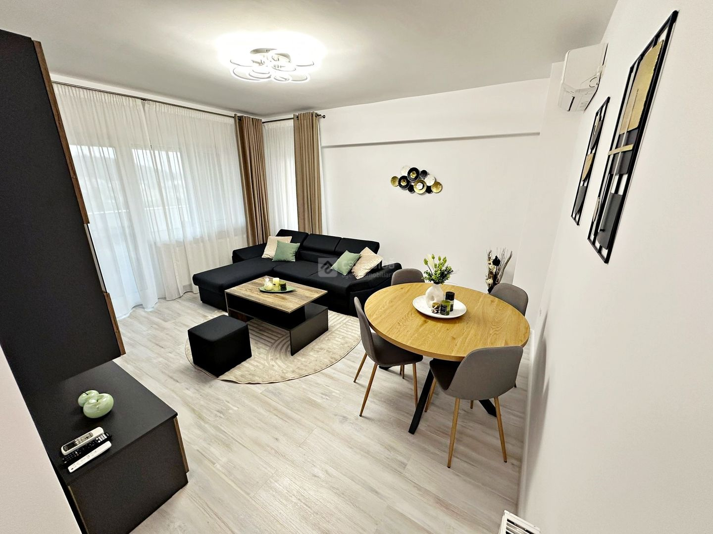 Unirea Towers, 2 camere superb, parcare subterana, priveliste wow