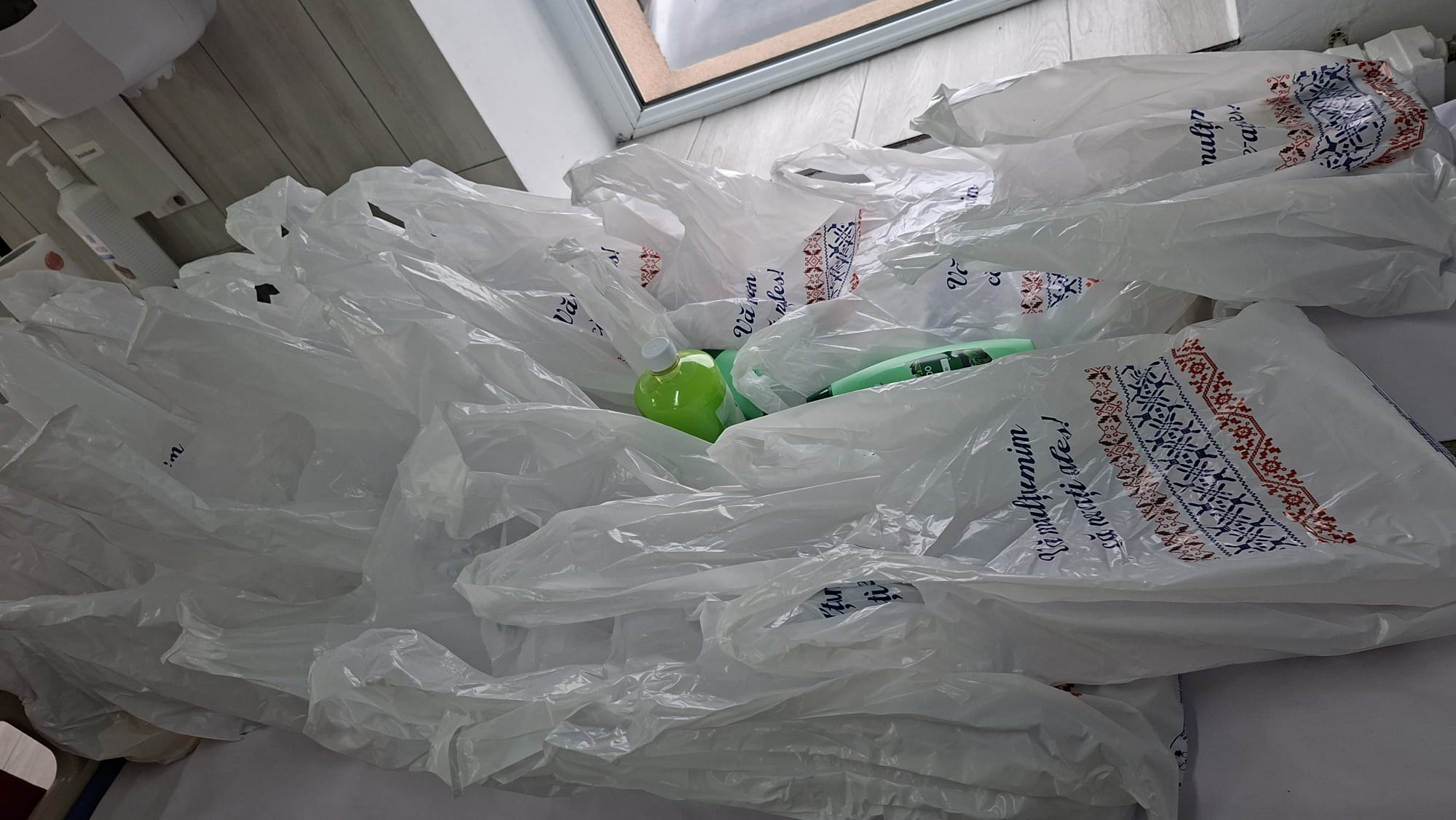 Când darurile ajung la suflet. Lacrimi și recunoștință la Centrul Medico-Social din Bivolari