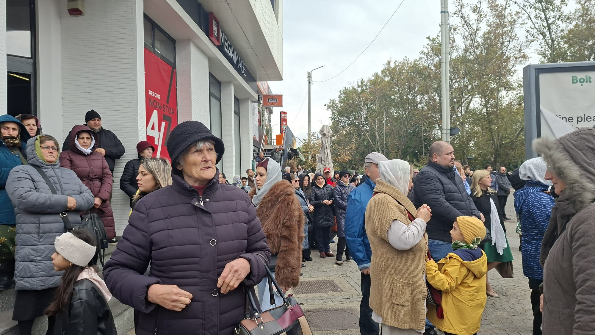 Pelerinajul a umplut și casele de marcat ale Iașului
