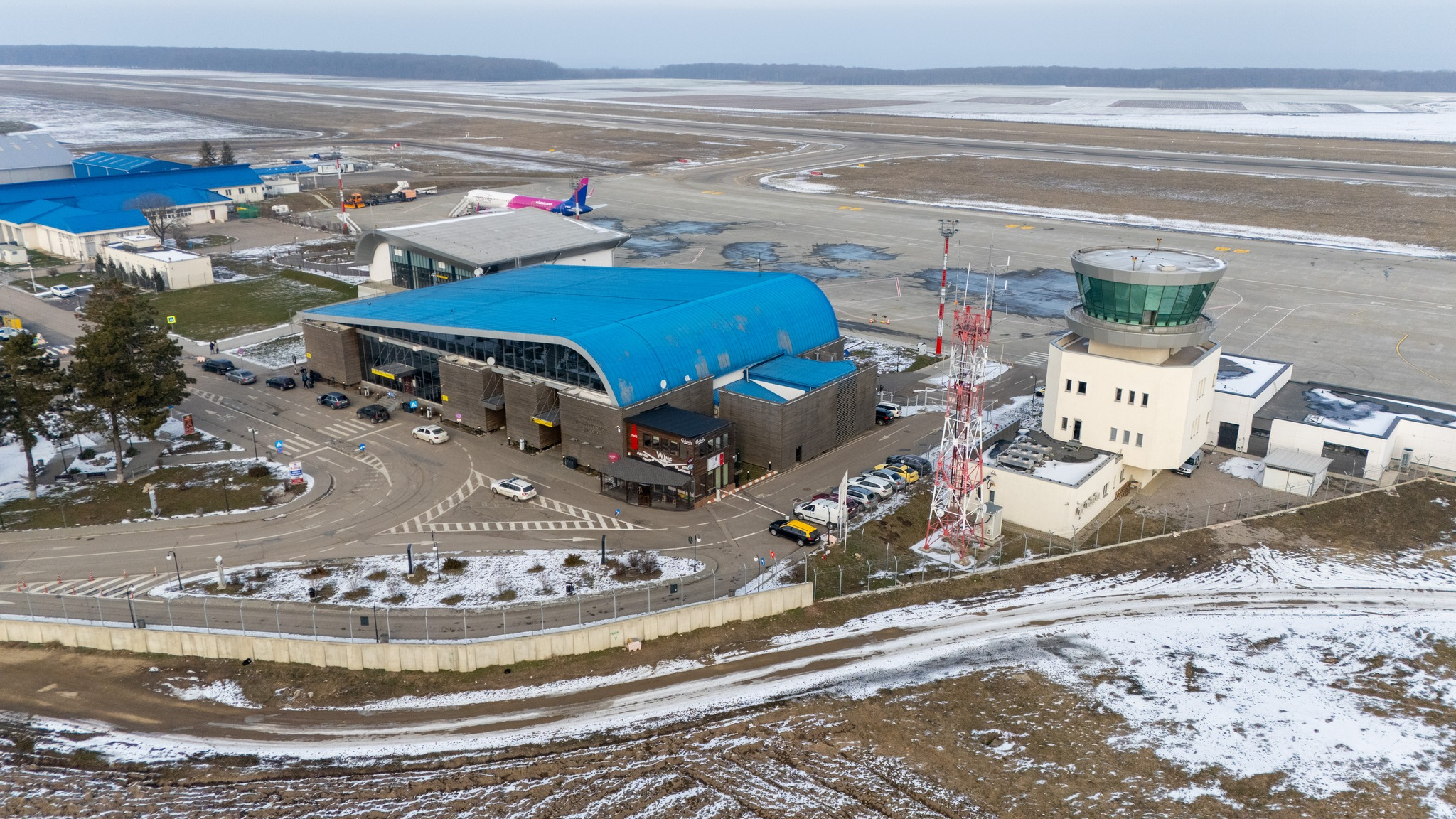FOTO - Suceava își construiește un super-terminal aerian de 33 de milioane de euro