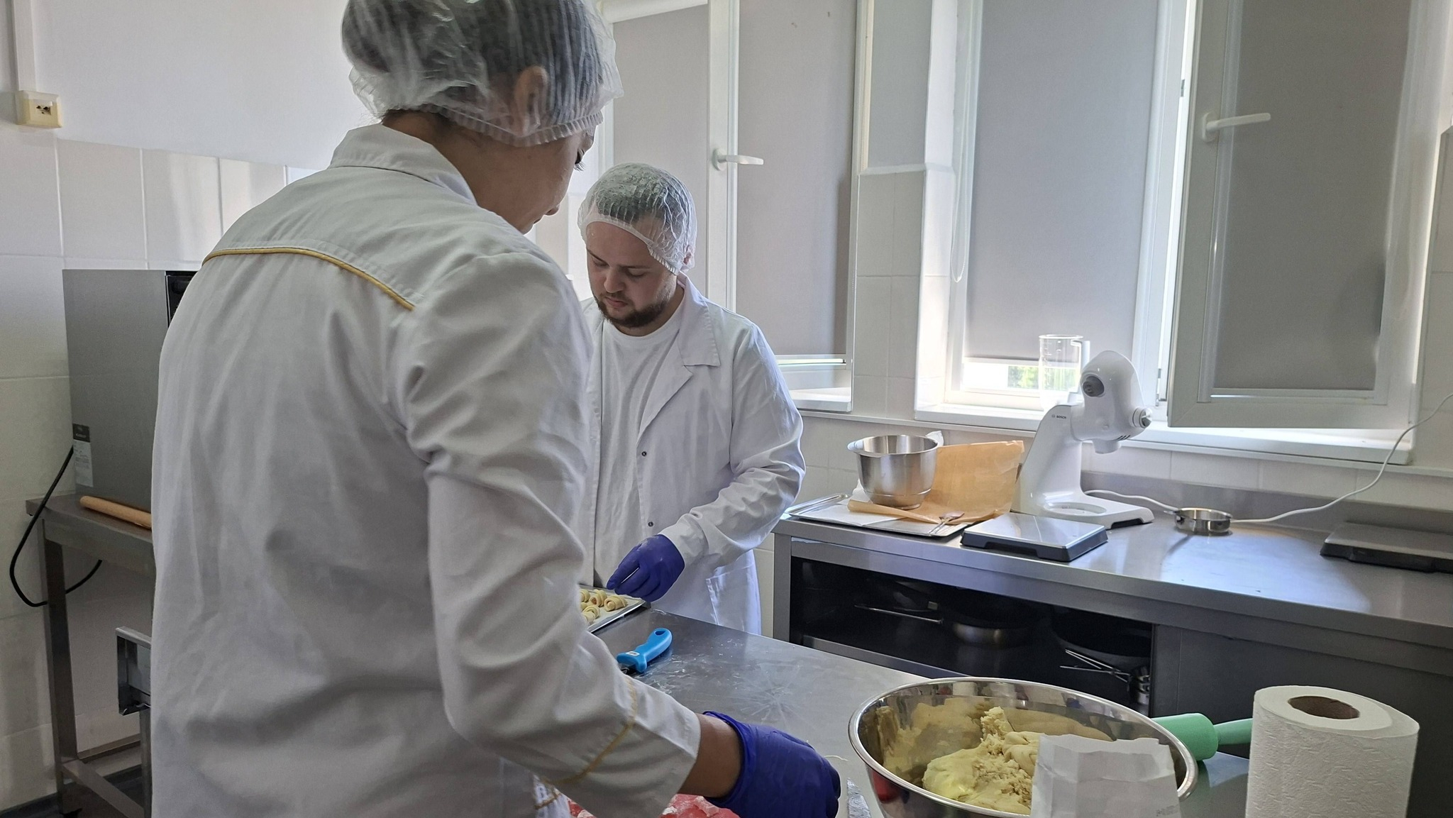 GALERIE FOTO -- Cafea cu parmezan și biscuiți funcționali, testați la USV Iași