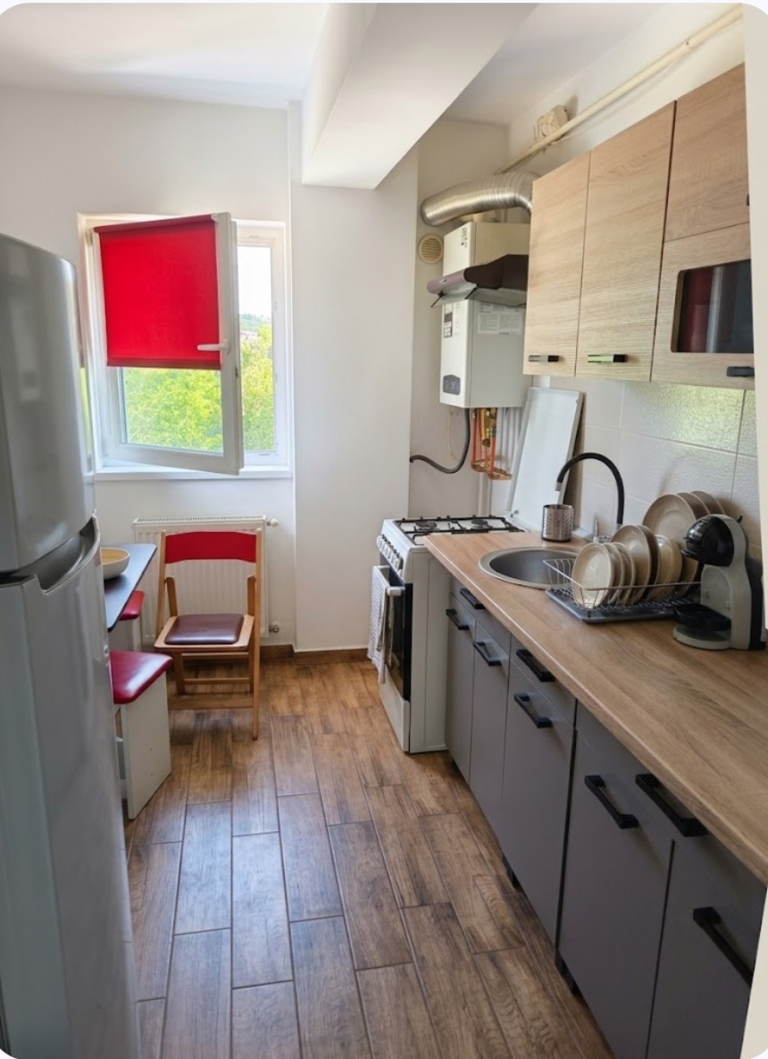 ÎNCHIRIEZ APARTAMENT CU 2 CAMERE – 54 mp – bloc nou – zona Aleea Tudor Neculai