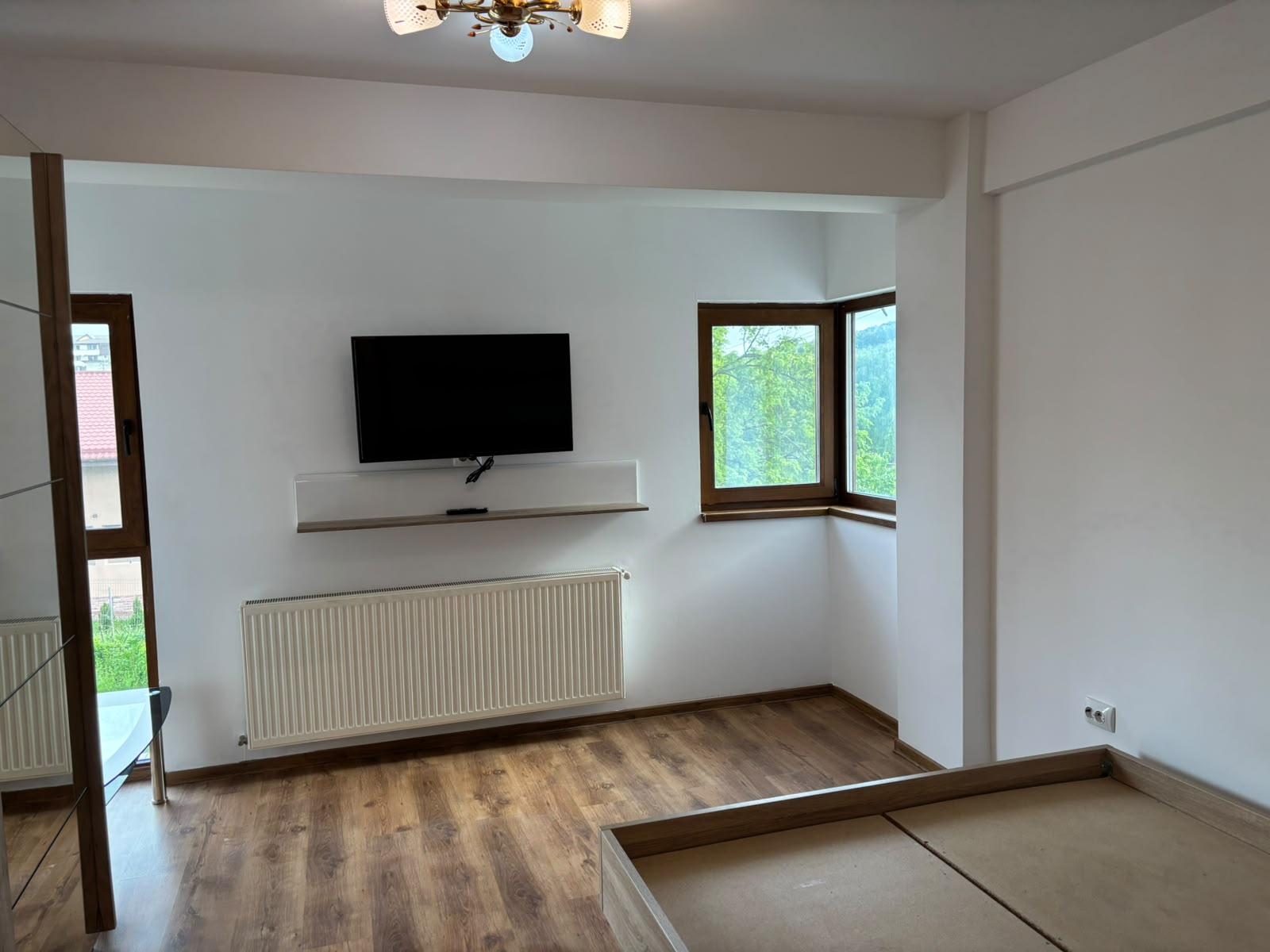 Vand apartament 2 camere. Rediu. 