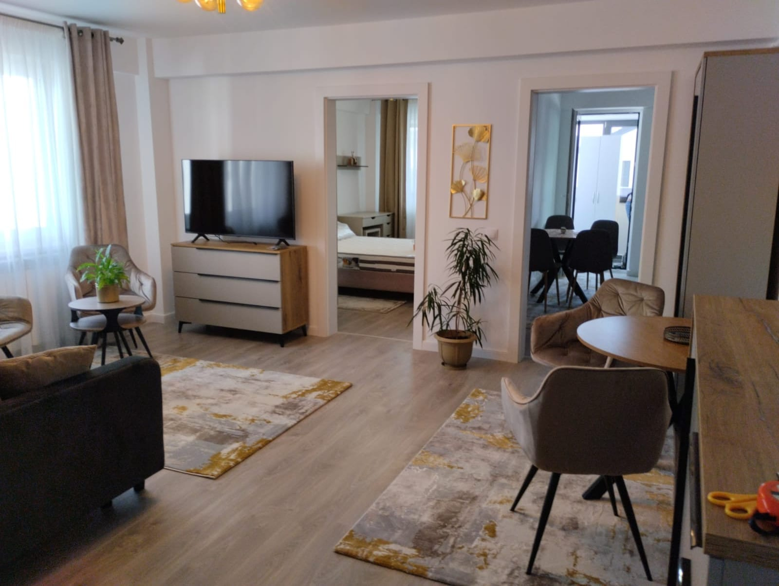 PF Inchiriez apartament 2 cam. 