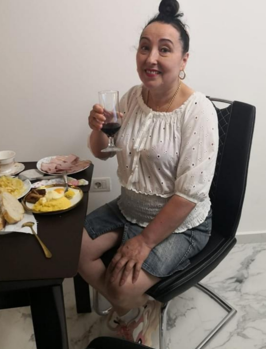 NECASATORITA DORESC CUNOSTINTA BARBAT 