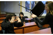  O treime dintre elevii români sunt în pericol la școală