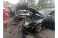 Două mașini au fost făcute praf, la Neamț. Patru persoane au ajuns la spital