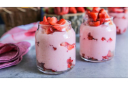 FOTO/VIDEO - Mousse de căpșuni la pahar