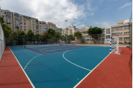 Trei milioane de euro pentru firma care va reabilita terenurile de sport din şcolile ieşene