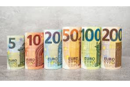 Un euro ar putea depăși în curând 5 lei