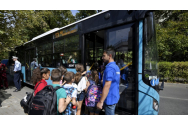 Elevii vor circula gratis pe transportul în comun din zona metropolitană