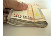 Analiști anticipează creşterea cursului monedei euro