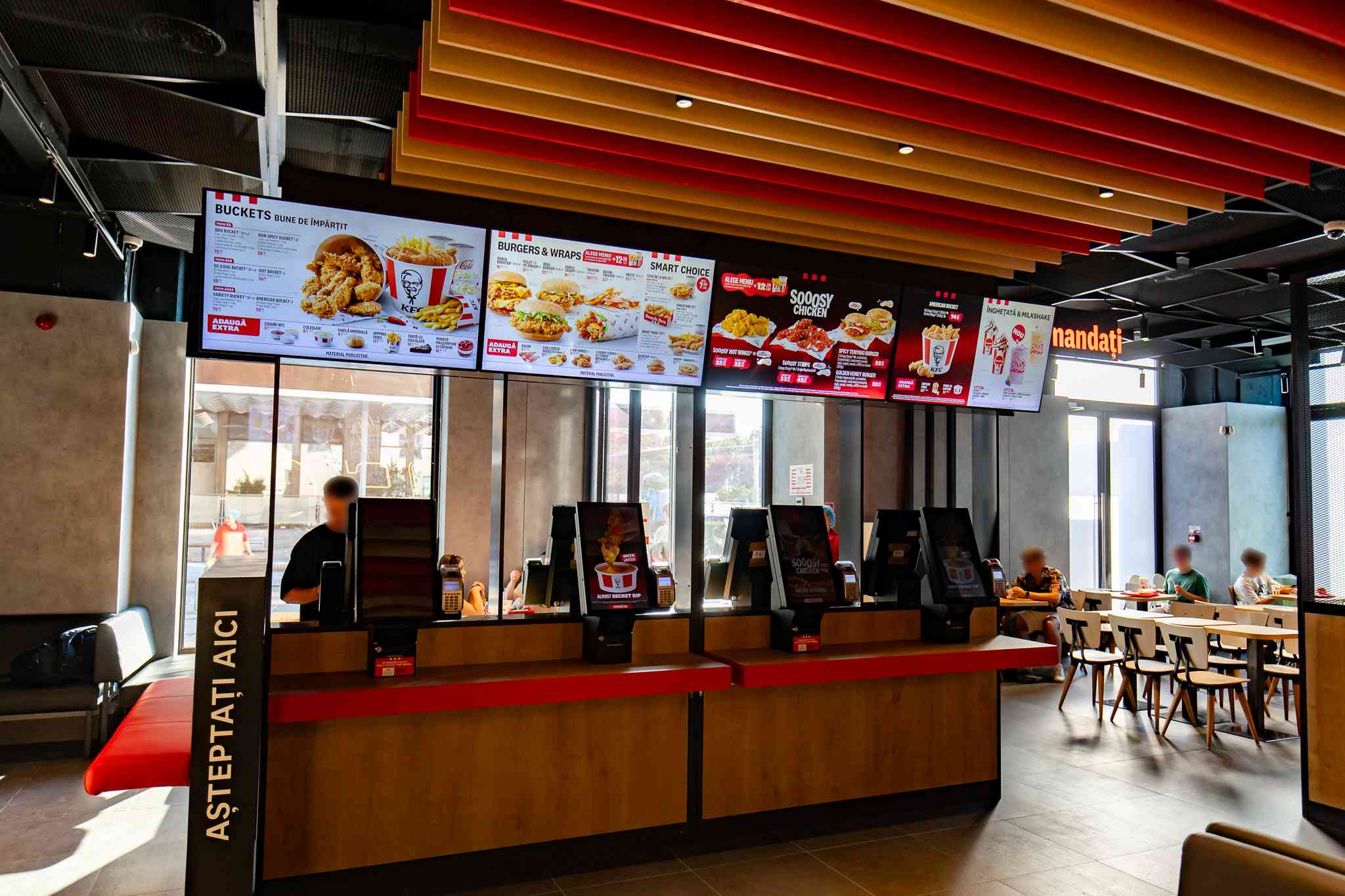 Iași, 5 august 2026  Singurul KFC Drive-Thru din Iași, relocat într-un nou spaţiu din Palas, cu peste 400 mp la interior și servicii disponibile non-stop