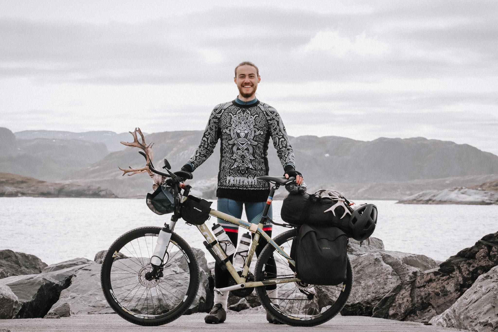 Un ieșean a pedalat 9.000 de kilometri ca să ajute refugiații