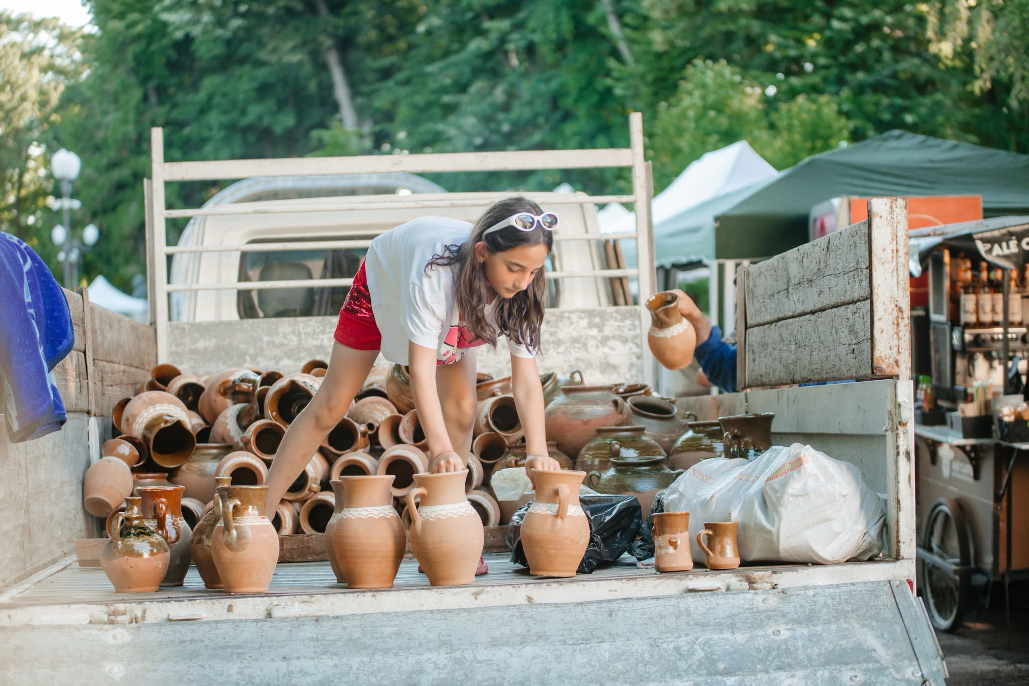 FOTO - Parcul Copou s-a transformat într-un muzeu viu al ceramicii!