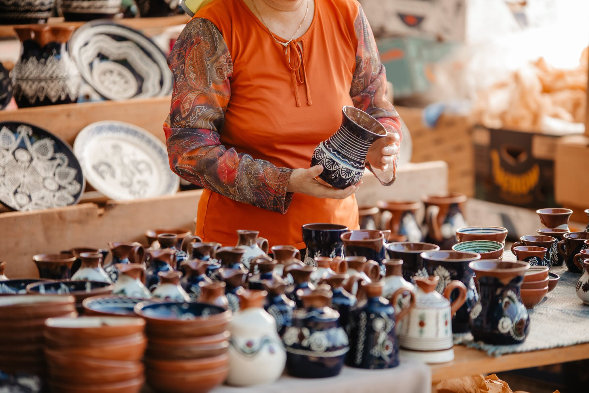 FOTO - Parcul Copou s-a transformat într-un muzeu viu al ceramicii!
