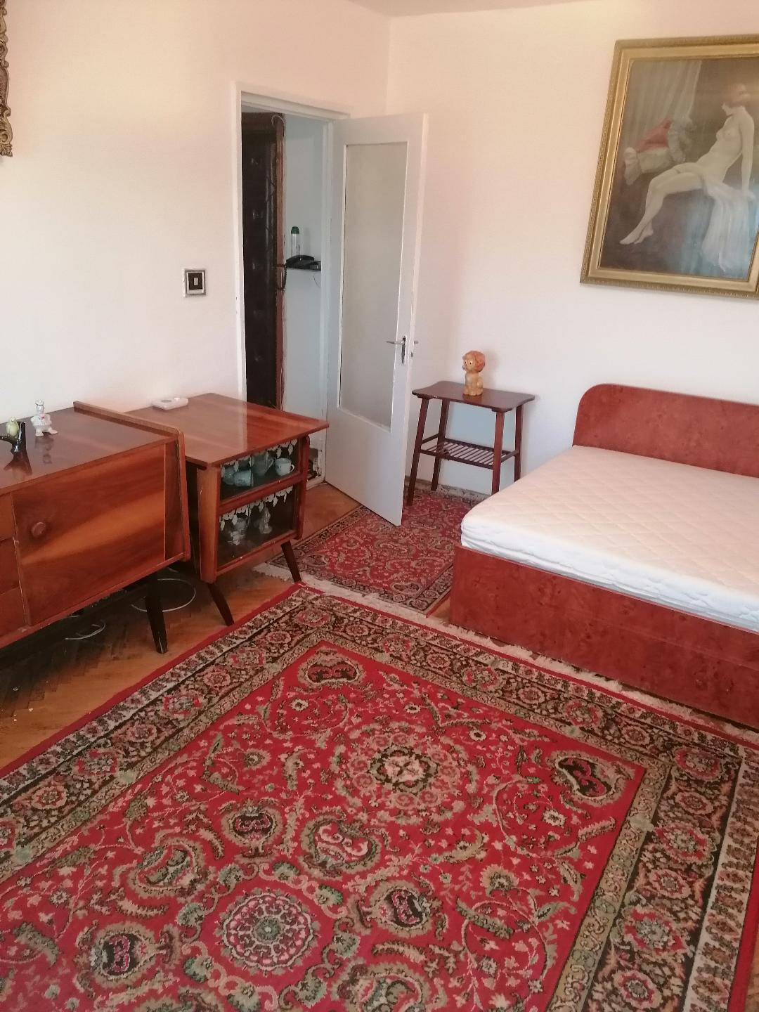 Inchiriez doua camere la Gara
