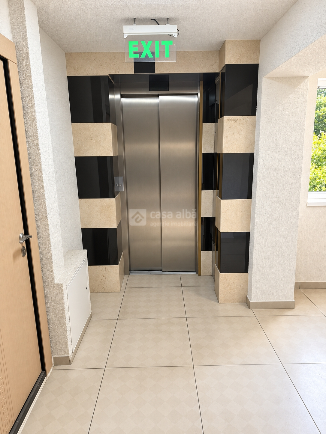 Frumoasa - bd. Poitiers, garsoniera renovata complet, bloc cu lift, LIBERA