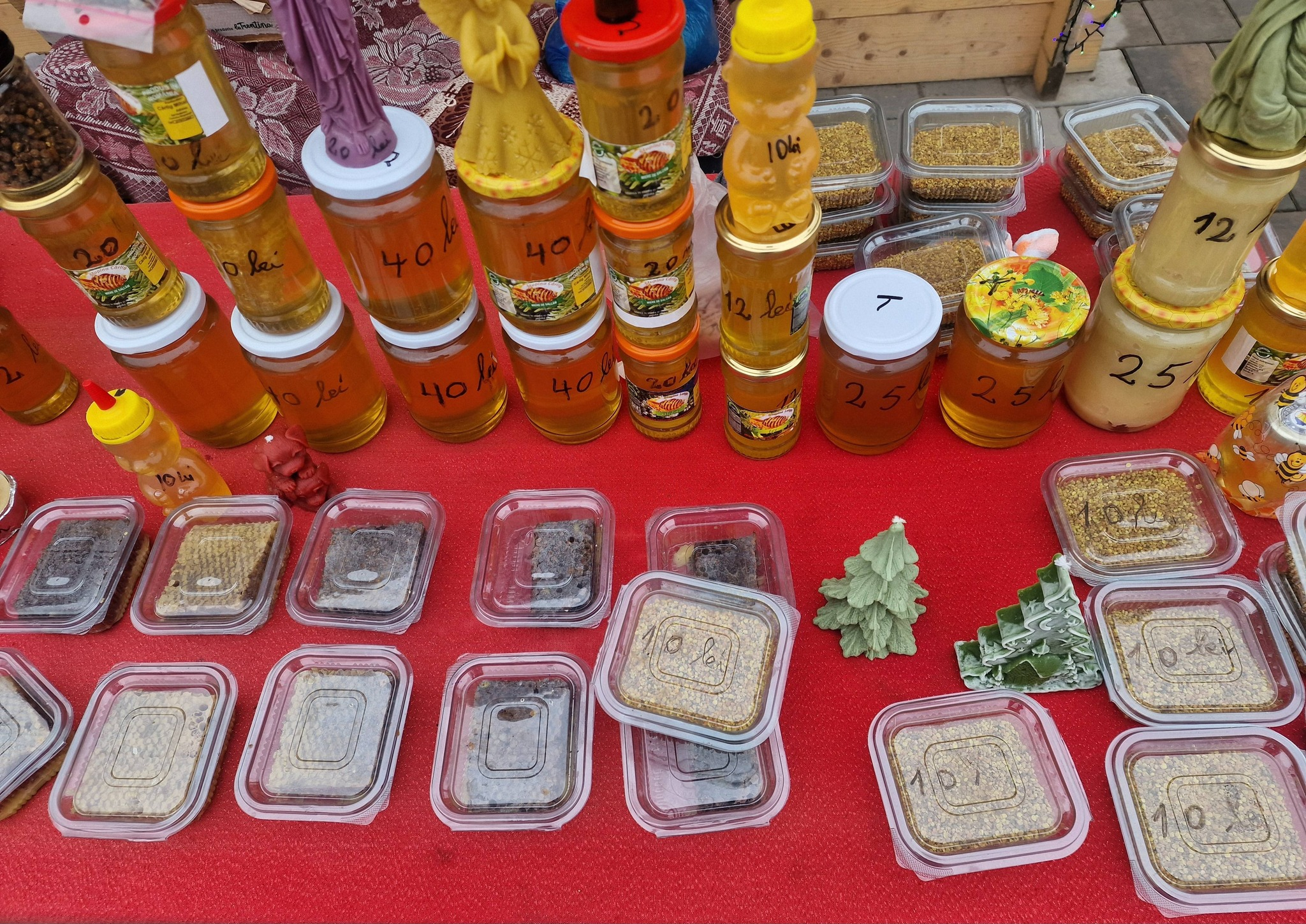 Târg de Crăciun la Căminul Cultural Miroslava. Două zile cu produse locale, colinde și întâlnire cu Moș Crăciun