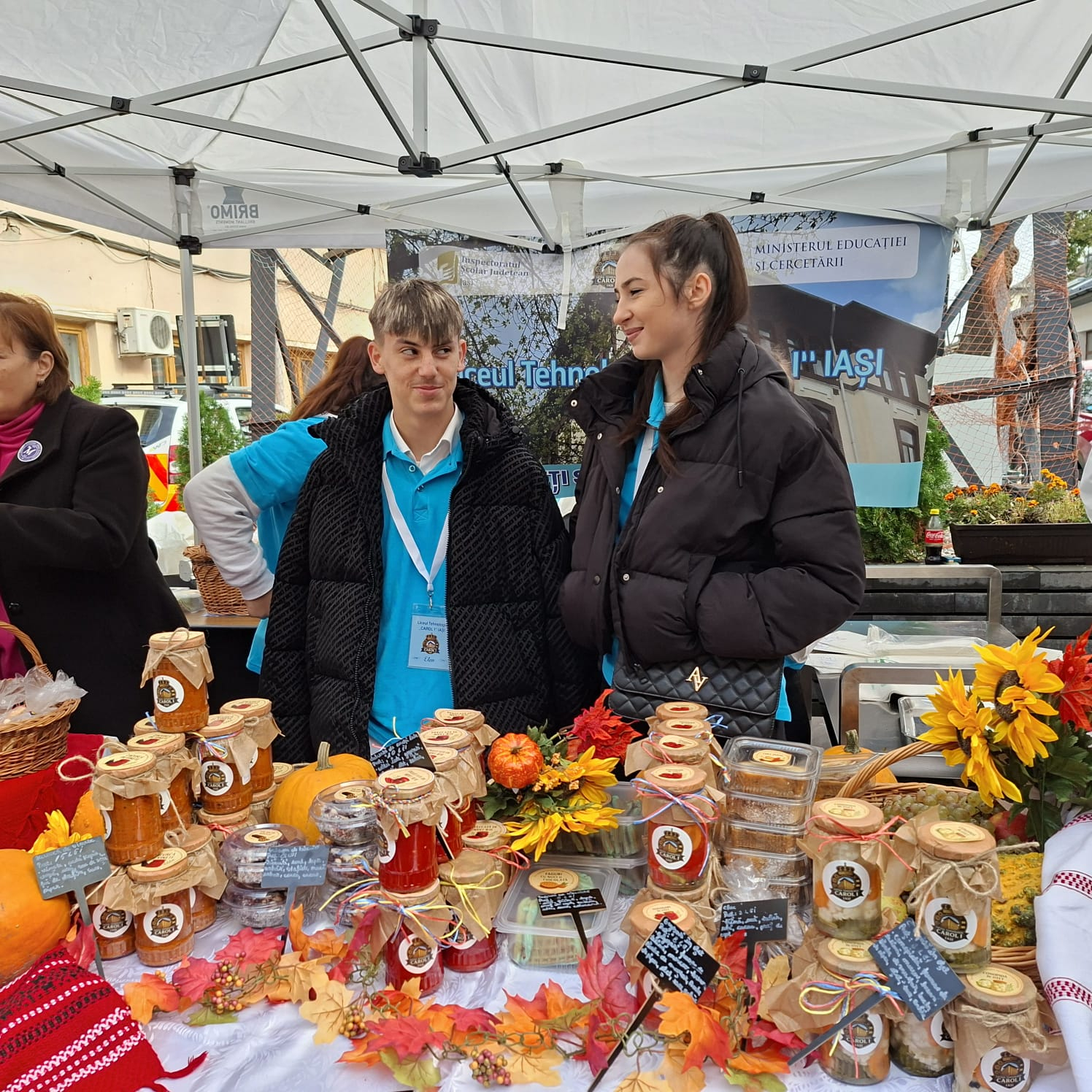 FOTO -- Elevii din Iași au celebrat gustul românesc