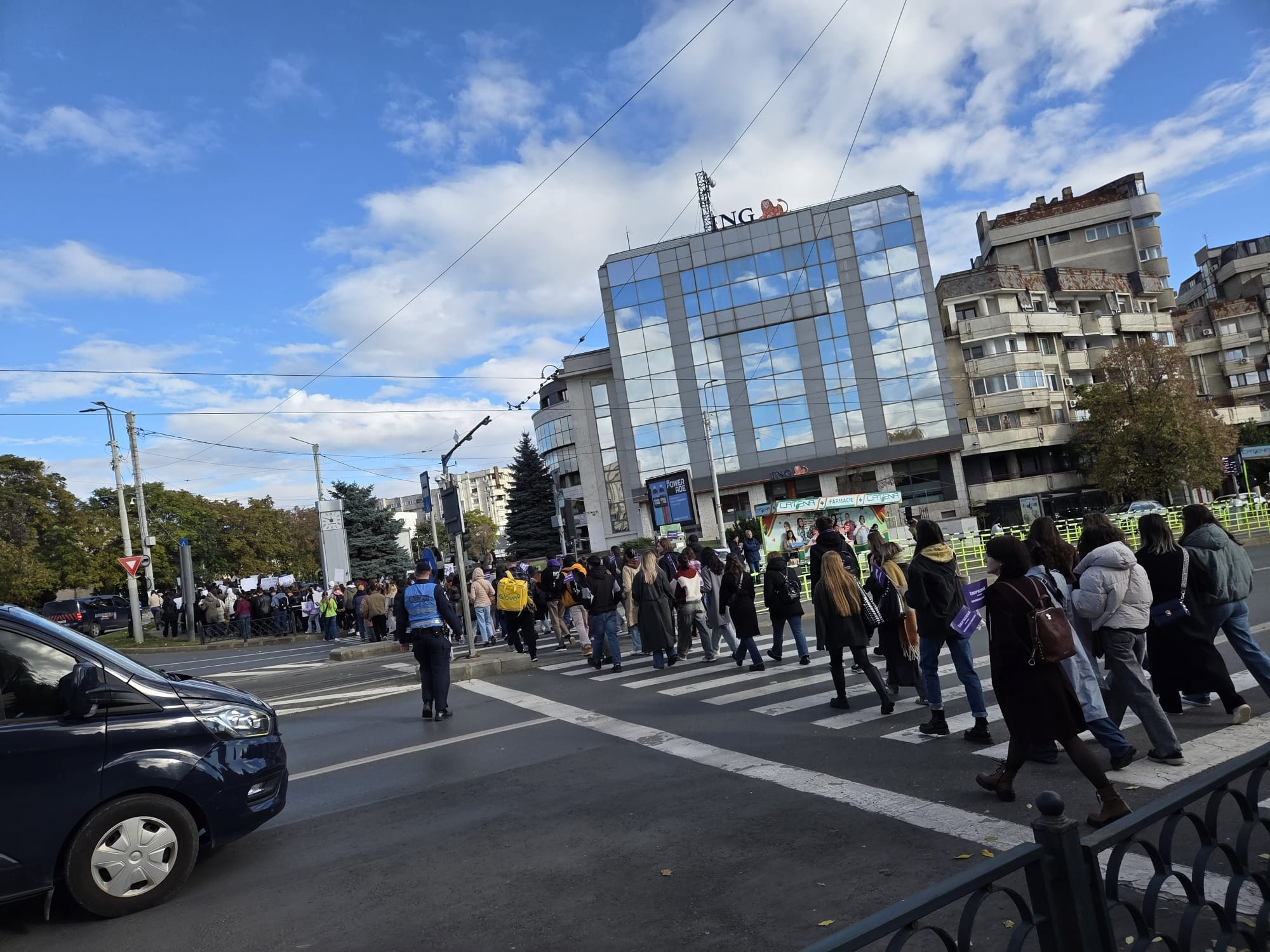 Sute de ieșeni au mărșăluit pentru siguranța femeilor