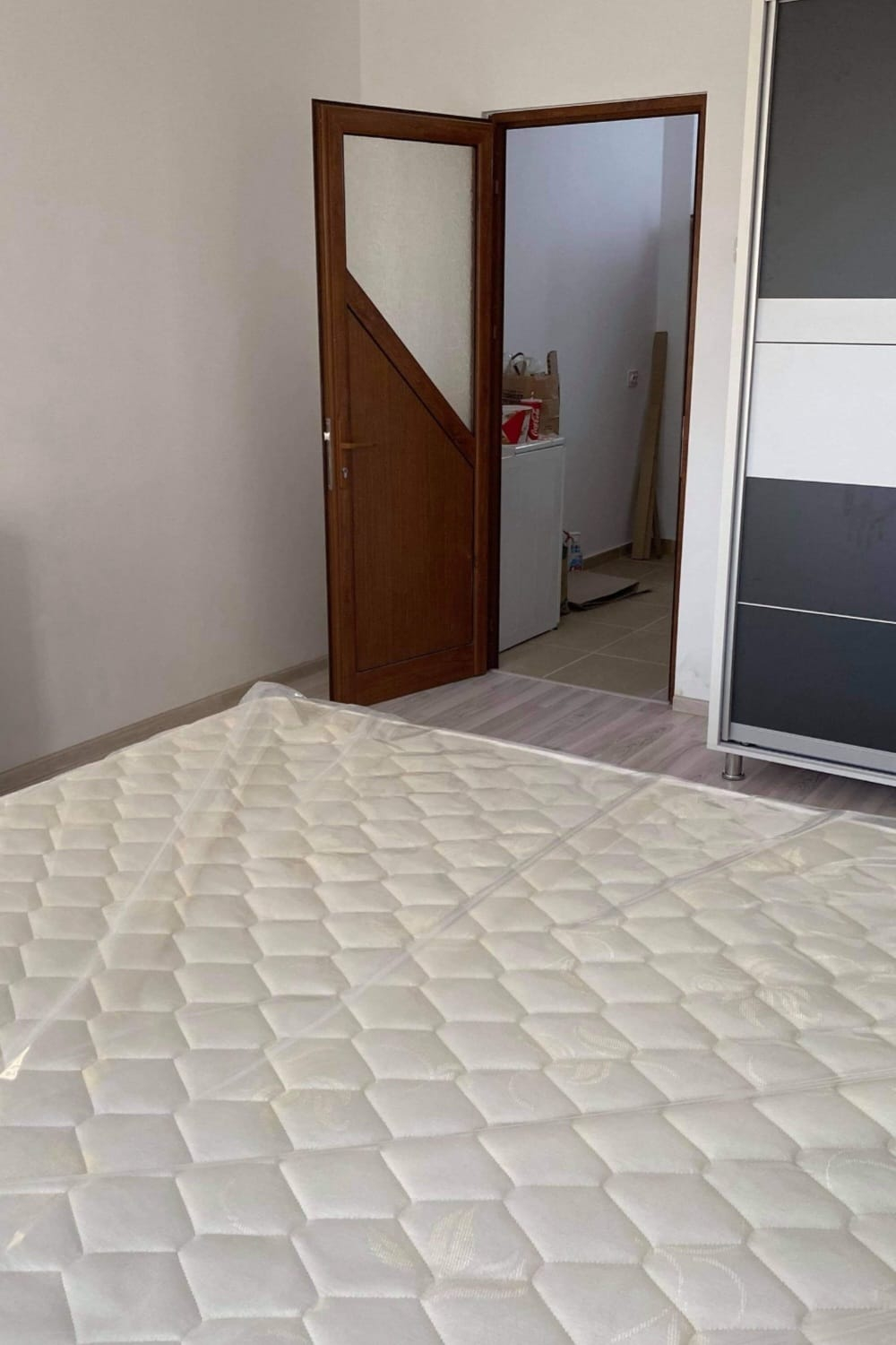 1 Camera Podu Ros - LIDL