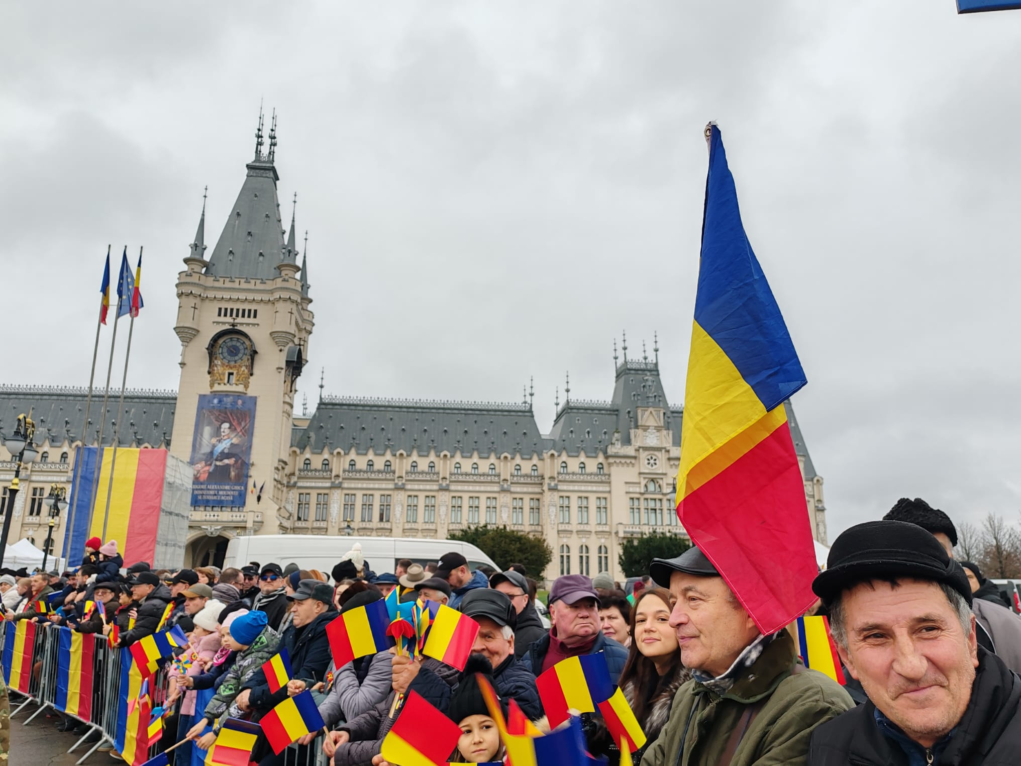 Mii de ieșeni au ieșit în stradă, de Ziua Națională!